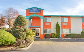 Howard Johnson By Wyndham Salem
