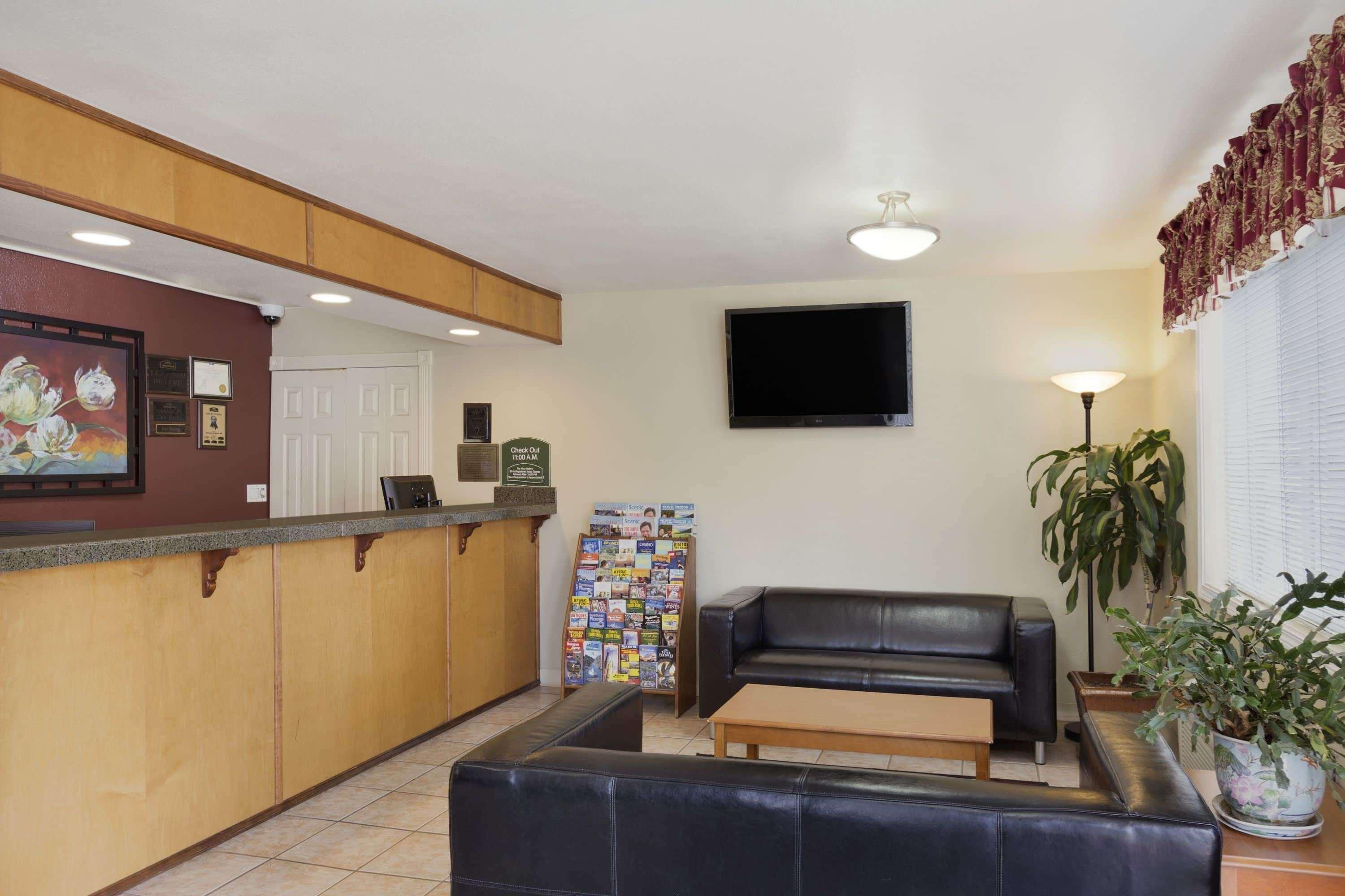 Howard Johnson By Wyndham Salem Extérieur photo