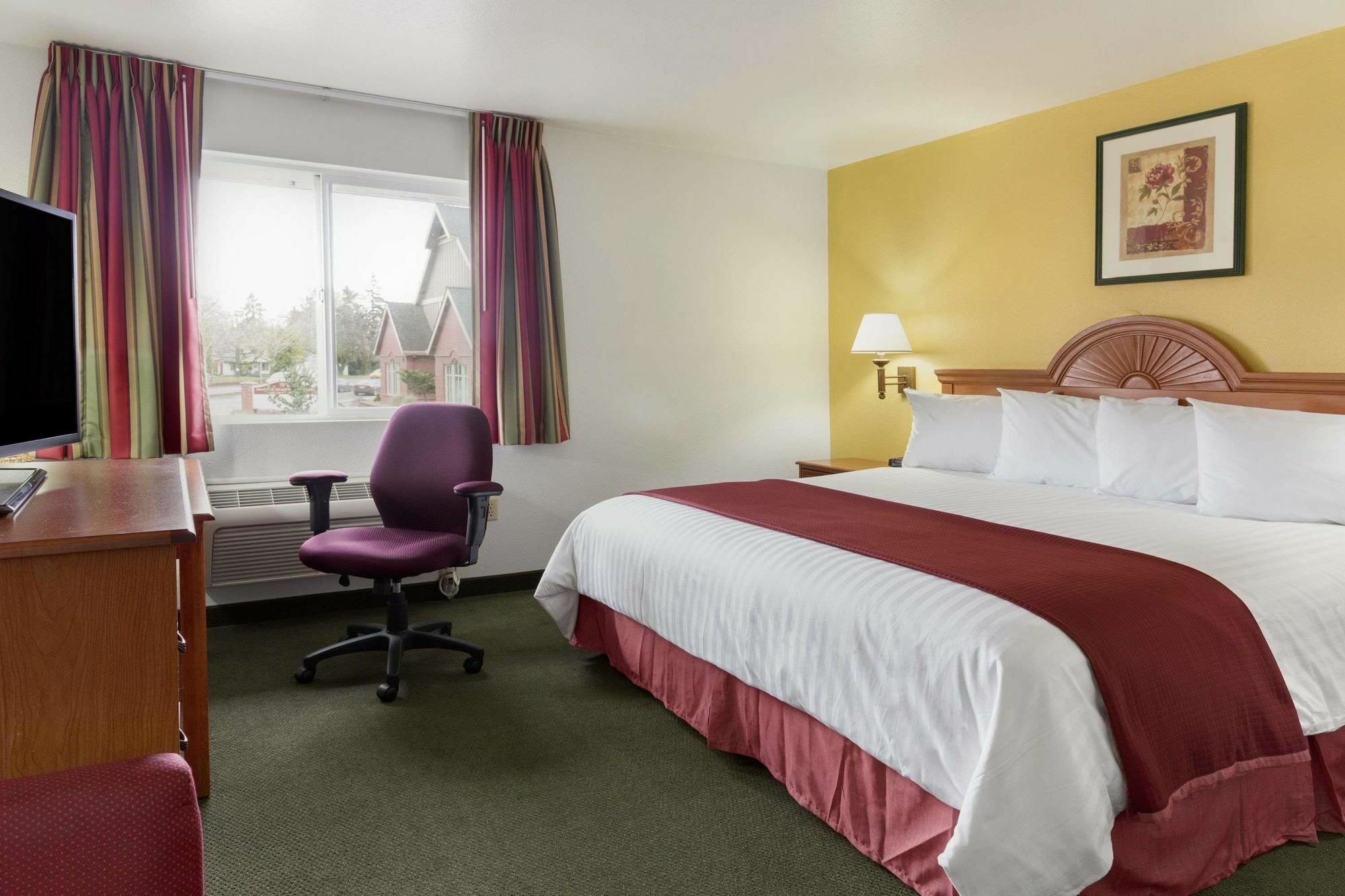 Howard Johnson By Wyndham Salem Extérieur photo